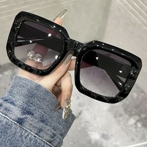 Black Oversize Sunglasses